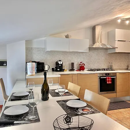 Casa Giulian - View & Comfort Apartman *